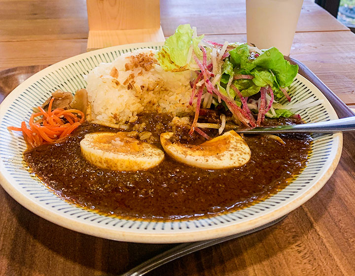 Shirumonoya MoegiIro - Japanese curry with dashi broth